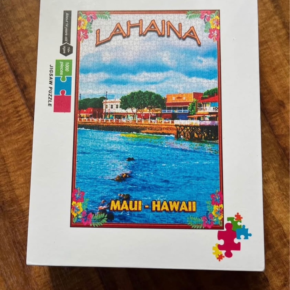 Lahaina Maui 1000 piece jigsaw puzzle (NEW)